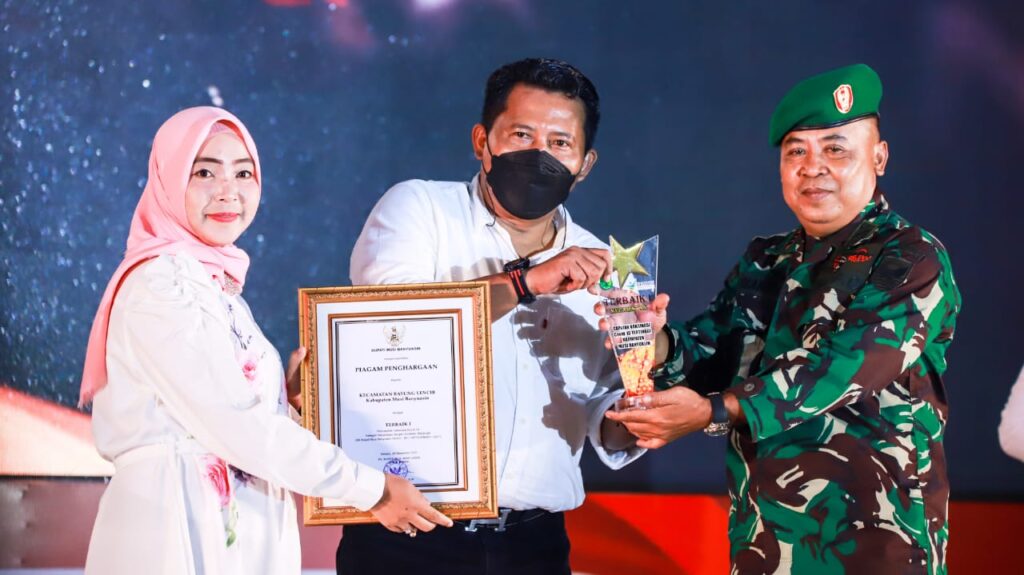 Tutup Tahun 2021, Pemkab Muba Beri Penghargaan Lintas Sektor