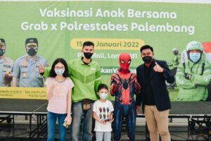 Grab dan Polrestabes Palembang Gelar Vaksinasi bagi Anak Mitra Pengemudi dan Merchant