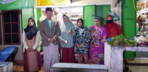 Usai Sholat Subuh Berjamaah Harnojoyo Temui Pedagang Sayur dan Tukang Urut