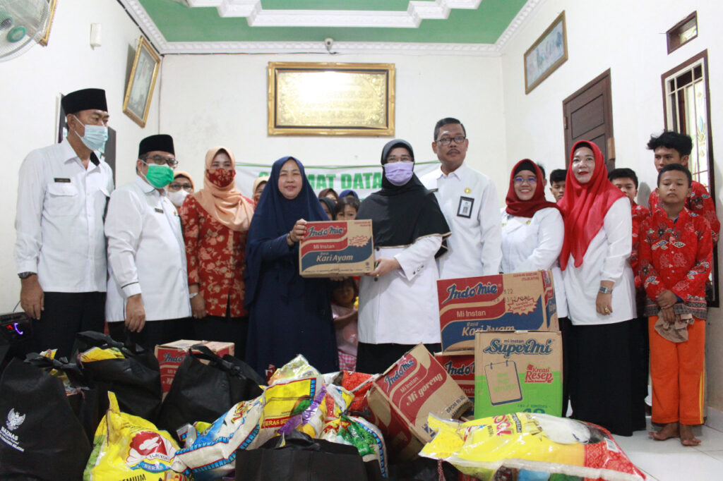 Peringati Hari Amal Bakti 76, Kemenag Palembang Beri Santunan Anak Panti