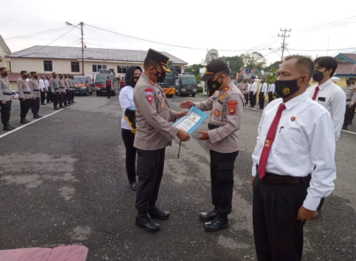 Berhasil Ungkap Berbagai Kasus Kejahatan, 10 Personel Polres Lahat Dapat Penghargaan