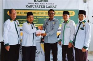 Korban Tanah Longsor Di Lahat Terima Bantuan Dari Baznas
