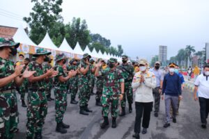 TNI, Polri dan ASN Gotong Royong Bersihkan Sekanak Lambidaro