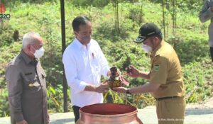 Herman Deru Ikuti   Prosesi Penyerahan Tanah dan Air di titik  nol kilometer IKN