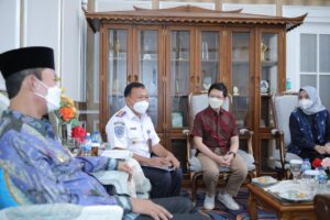 Tingkatkan Pengguna Angkutan Umum, Manajemen LRT Akan Rangkul UMKM Palembang