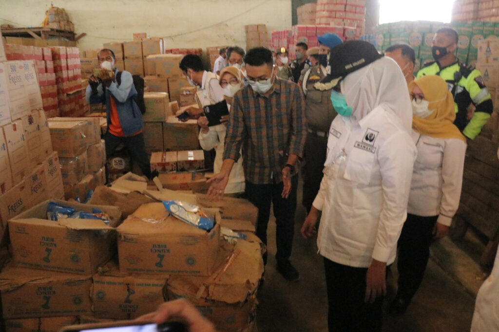 Wawako dan BPPOM Palembang Sidak Gudang retail,  Ingatkan Pola Penyimpanan Makanan