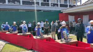 Polda Sumsel Musnahkan Ratusan Senpira