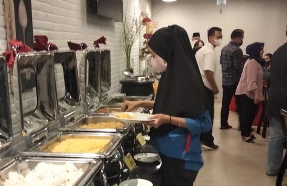 Menu Khas Arabian Ala MaxOne Hotel Ramaikan Pasar Kuliner Ramadan Di Palembang
