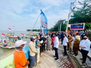 Presiden Jokowi Tinjau Kampung Nelayan Bulak di Surabaya