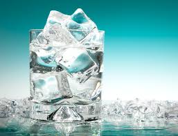 8 Manfaat Air Es bagi Kesehatan