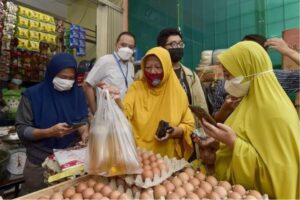 Pemerintah Luncurkan Program Minyak Goreng Rakyat