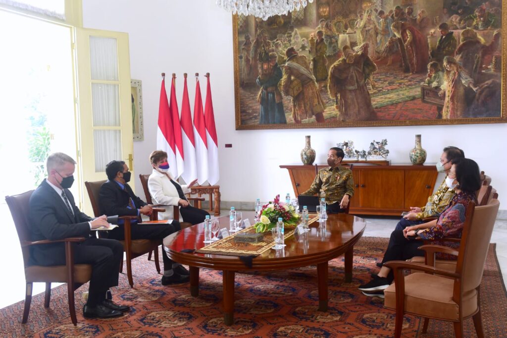 Presiden Jokowi Terima Delegasi Dana Moneter Internasional