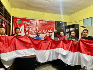 PWI Serahkan Merah Putih 20 Meter, Juga Siapkan 2.000 Bendera