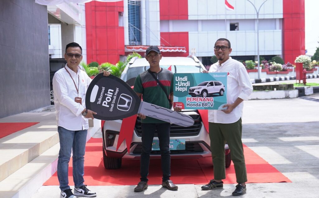 Program Undi Undi Hepi Telkomsel, Seorang Pelanggan Dapat Satu Unit Mobil