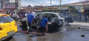 Korsleting Sistem Kelistrikan Usai Isi BBM, Satu Unit Mobil Mazda Terbakar