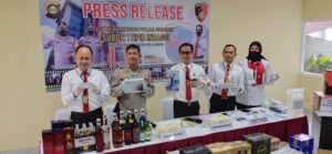 Polda Sumsel Bongkar Sindikat Perdagangan Alkes Dan Miras Ilegal