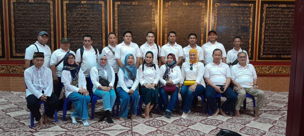 Mahasiswa S2 Pascasarjana STISIPOL Pahlawan12 Sungailiat Babel Kunjungi Al Qu’ran Al- Akbar Palembang