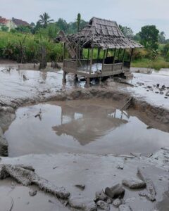 Semburan Lumpur Di Ogan Ilir Hebohkan Warga, Polisi Masih Lakukan Penyelidikan
