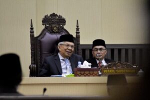 Wagub Mawardi Yahya Dengarkan Pandangan Umum Fraksi Terkait Pembahasan Raperda Perubahan APBD 2022 