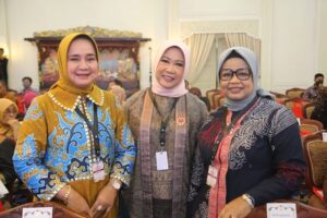 Hadiri Rakernas Dekranas, Feby Deru  Upayakan Angkat Wastra Tenun dan Batik Khas Sumsel