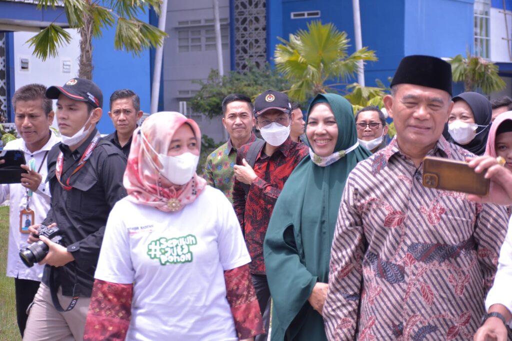 Menko PMK RI Muhadjir Effendy Hadiri Aksi Penghijauan Di UIN Raden Fatah Palembang