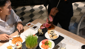 Manjakan Tamu, The Zuri Hotel Sajikan Menu Brazillian Steak