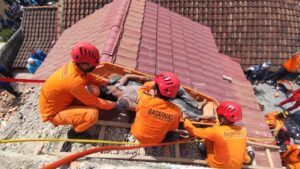 Dinding Roboh Saat Renovasi, Satu Pekerja Bangunan Meregang Nyawa