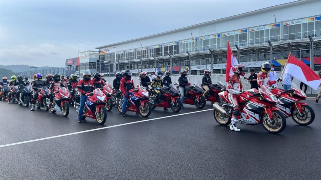 Komunitas Honda CBR 250 Jajal Sirkuit Mandalika Bersama Pembalap Andi Gilang