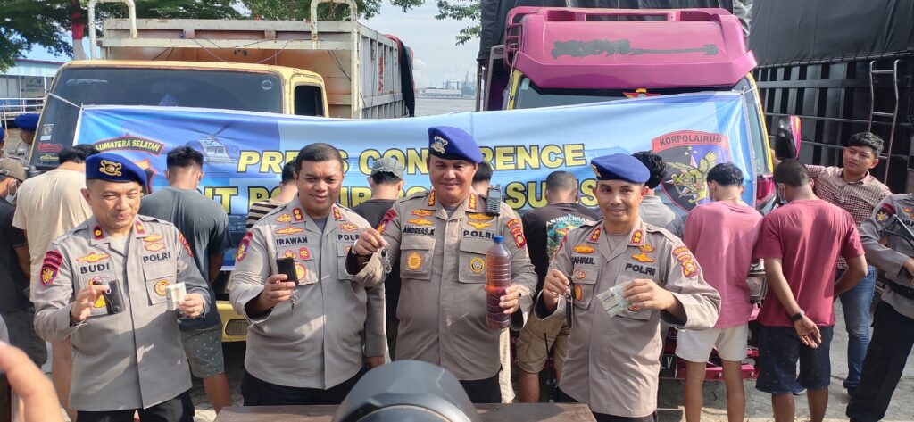 Ditpolair Polda Sumsel Tangkap Sindikat BBM Ilegal, Amankan 60 Ton Solar Ilegal