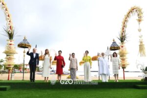 Ibu Iriana Ajak Para Pendamping Pemimpin G20 Melihat Kearifan Lokal Indonesia