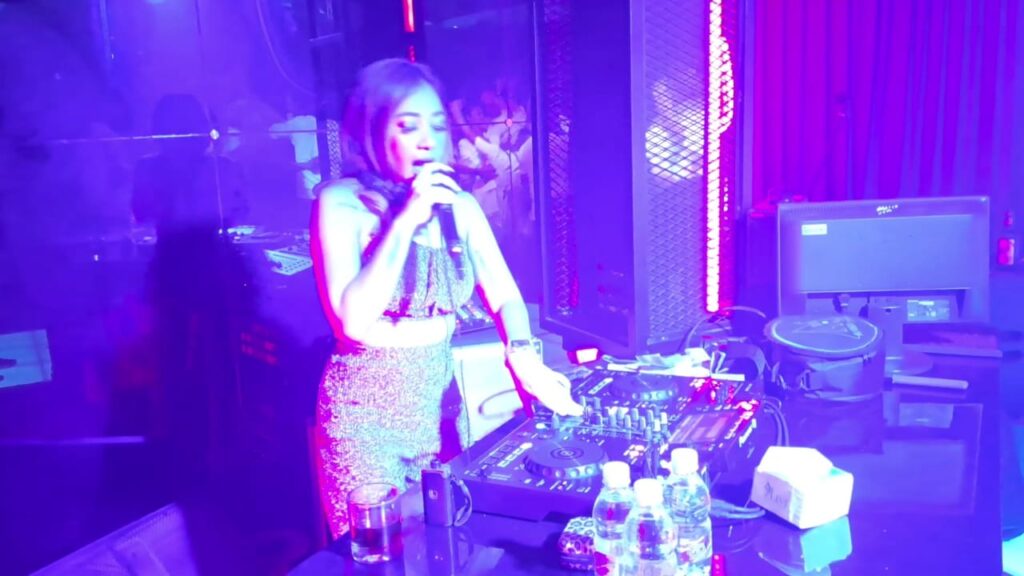 Malam Tahun Baru Pengujung Hedon Palembang Digoyang DJ Audrey June