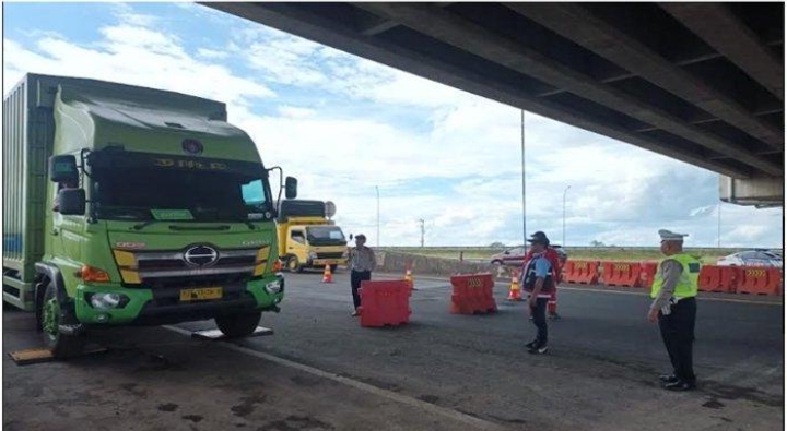 Larang Kendaraan Over kapasitas Lalui Tol Kayuagung, Pengelola Tol Rutinkan Patroli