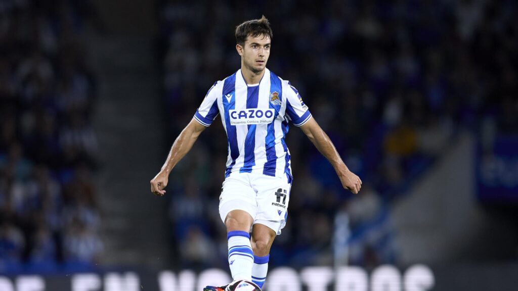 Zubimendi Belum Mau ke Emirates Stadium