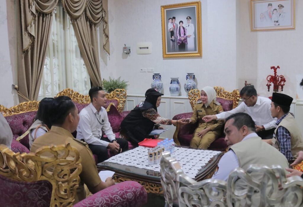 Fitrianti Agustinda Terima Petugas Pantarlih Di Rumah Pribadinya