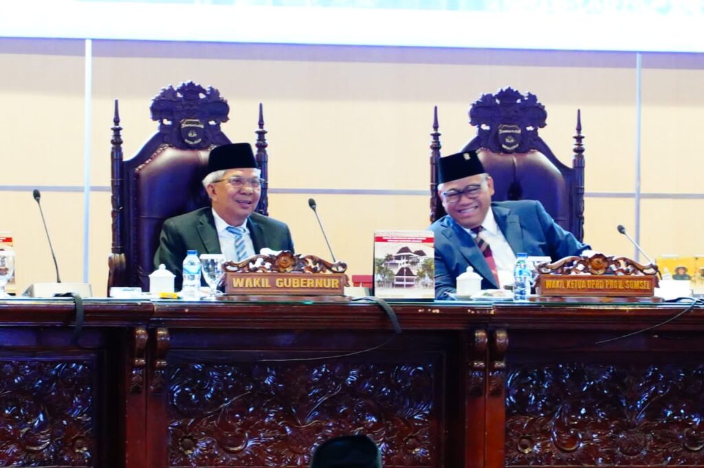 Mawardi Yahya Dengarkan Pandangan Umum Fraksi-Fraksi Terkait Pembahasan 4 Raperda Usulan Pemprov Sumsel