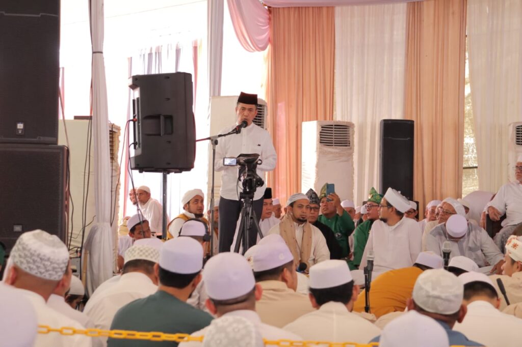 Ratu Dewa Hadiri Puncak kegiatan Ziarah Kubra Ulama Dan Auliya Di Palembang