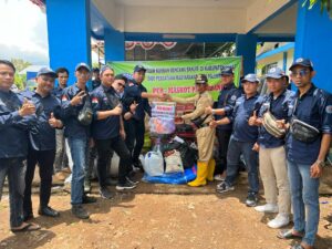 Warga Lahat Terdampak Banjir Bandang Dapat Bantuan Alat Pertanian