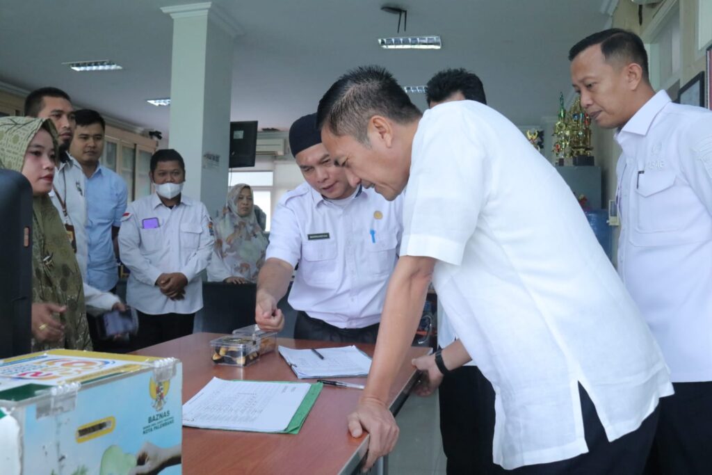 Hari Pertama Kerja, Ratu Dewa Sidak Disiplin Pegawai Di Lingkungan Pemkot Palembang 