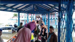 Hari kelima usai lebaran, Jumlah Penumpang di Pelabuhan Boom Baru Meningkat
