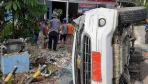 Ambulance Tabrak Tiang, Satu Penumpang Meninggal Dunia