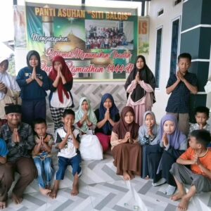 Peduli Dengan Anak-anak Kurang Mampu Kenzo Live Palembang Gelar Jum’at Berbagi