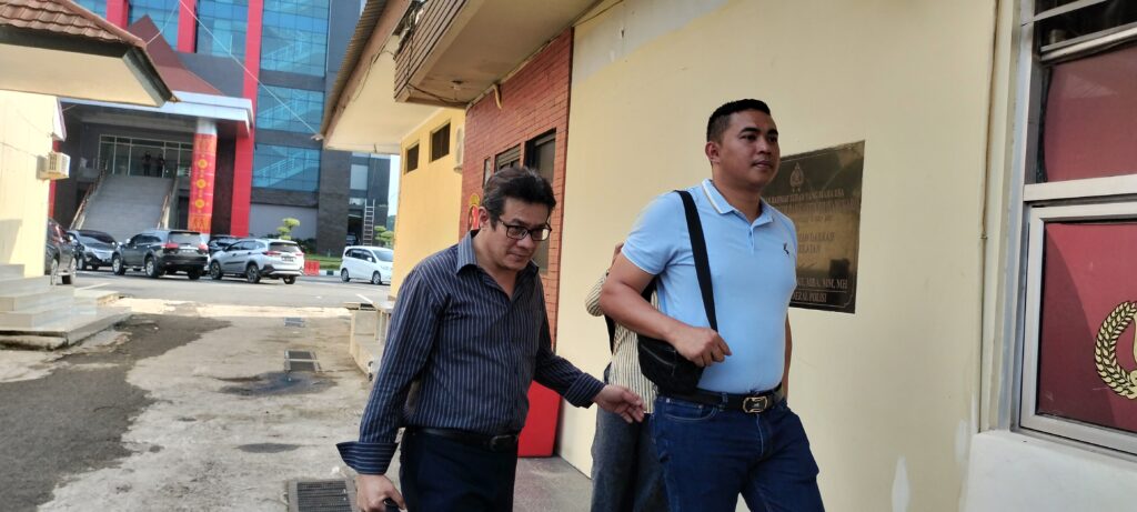 Merasa Ditipu Ratusan Juta, Agil Bara Laporkan Oknum Advokat Ke Polisi