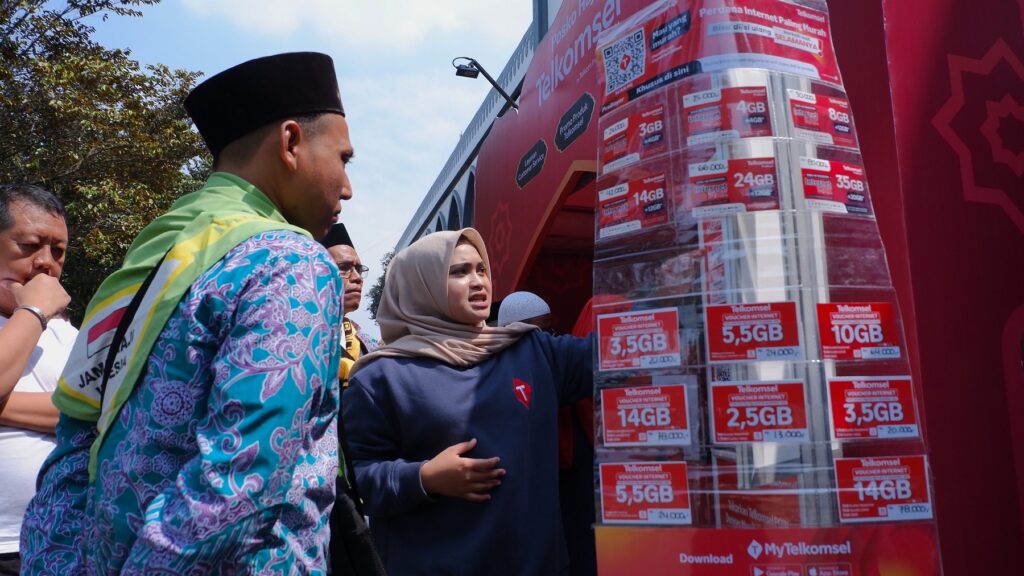 Mudahkan Layanan Bagi Jamaah Haji, Telkomsel Hadirkan Paket RoadMAX Haji di Arab Saudi
