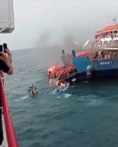 Kepanikan Penumpang Kapal Ferry KMP Royce 1