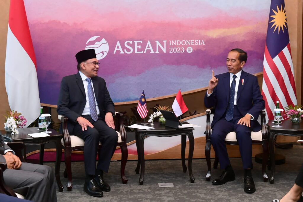 Bertemu PM Malaysia, Presiden Jokowi Tekankan Optimalisasi Perlindungan Pekerja Migran Indonesia
