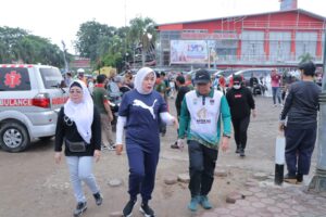 Meriahkan HUT Palembang, Fitrianti Agustinda Ikuti Jalan Sehat