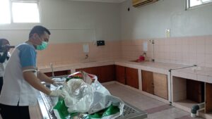 Lawan Arah Usai Jemput Anak Sekolah Pengendara Motor Ditabrak Truk, Ibu Dan Anak Meninggal  Di Tempat