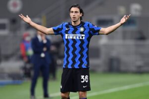 Matteo Darmian Kalahkan Manchester City  Demi MU