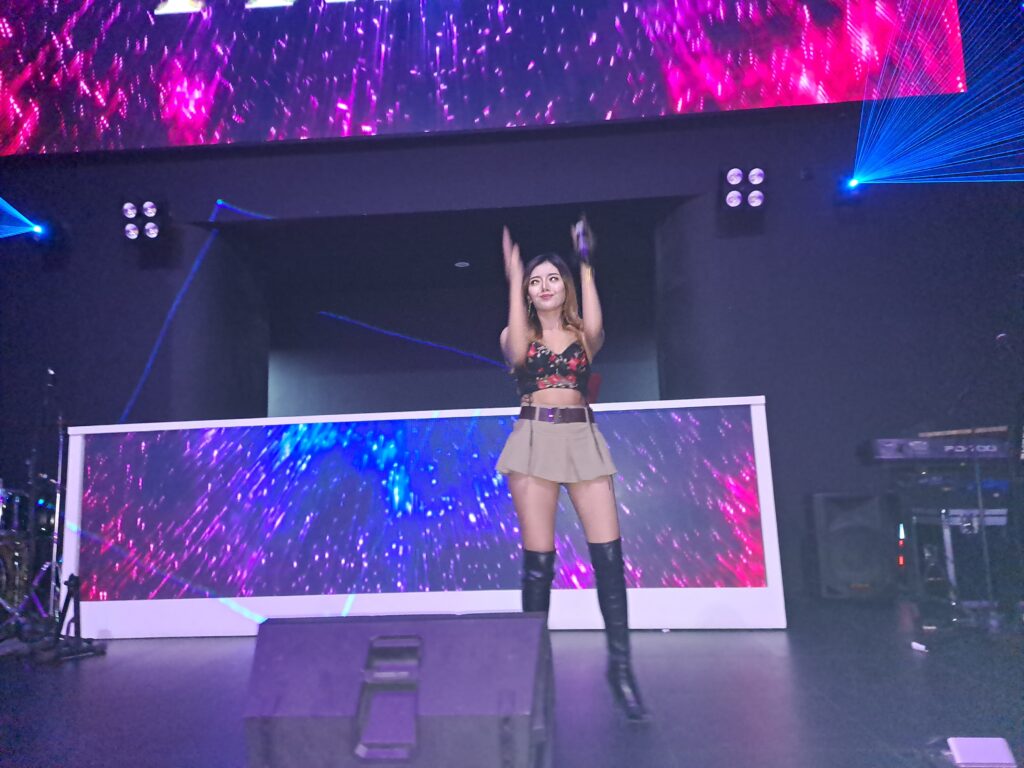 Tiap Perform Di Palembang Dj Ully Frank Selalu Borong Pempek Palembang