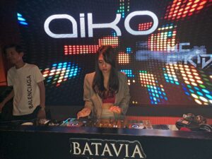 DJ Aiko Goyang Pengunjung Kenzo Live Rajawali Palembang